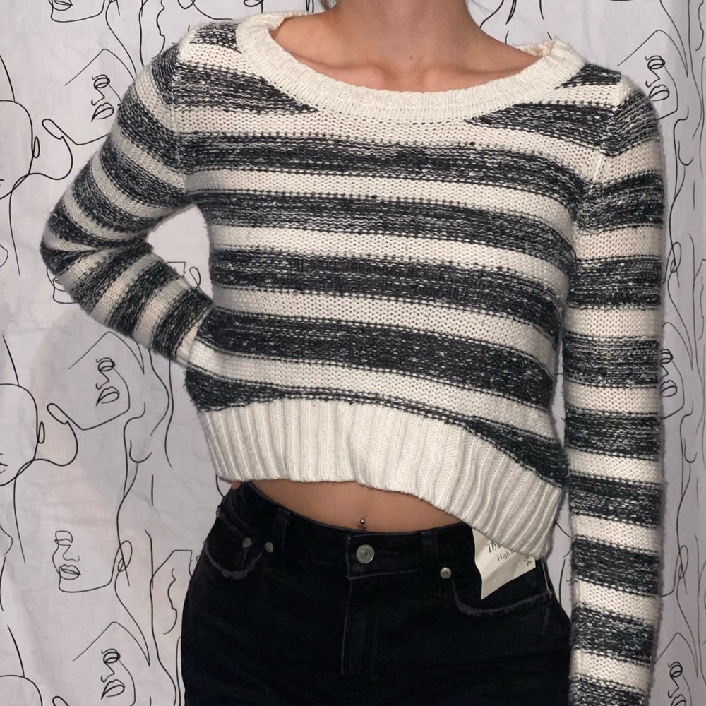 Best time to wear a striped sweater (all the time)